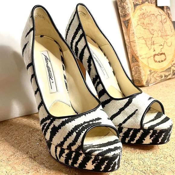 Brian Atwood Linen Zebra Print Open Toe Pump - Picture 3 of 10
